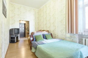 S12-58 MODERN APARTHOTEL WITH TWO 2BEDROOMS IN CENTRAL KIEV - BESSARABSKA SQUERE - GULLIVER MALL - OLYMPIC STADIUM - PALACE OF SPORTS - Saksahanskoho St, 12Б